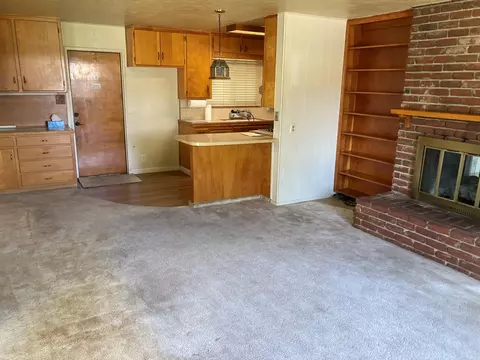 180 E Gail Ave, Tulare, CA 93274 photo 5