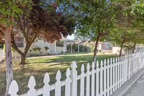 620 E Tulare Ave, Visalia, CA 93292 photo 3