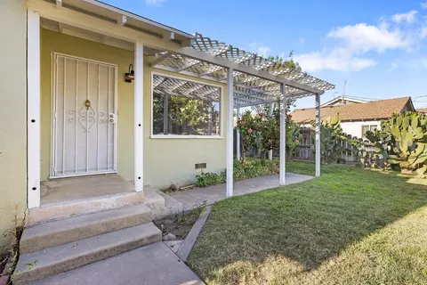620 E Tulare Ave, Visalia, CA 93292 photo 6