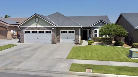 574 Villa Cove St, Tulare, CA 93274