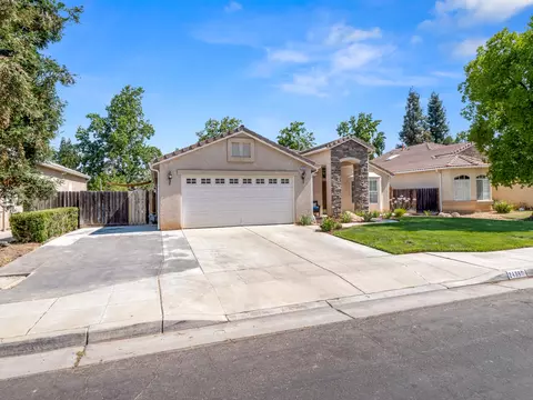 2439 Prescott Ave, Clovis, CA 93619