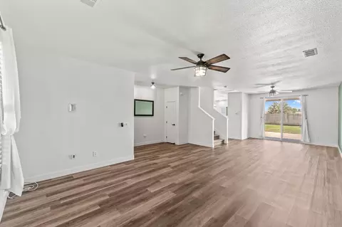 Living - 2223 E La Vida Ave, Visalia, CA 93292 photo 2 of 5