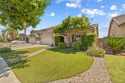 Exterior - 2223 E La Vida Ave, Visalia, CA 93292 photo 3 of 11