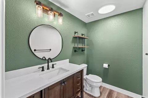 Bath - 2223 E La Vida Ave, Visalia, CA 93292 photo 1 of 6
