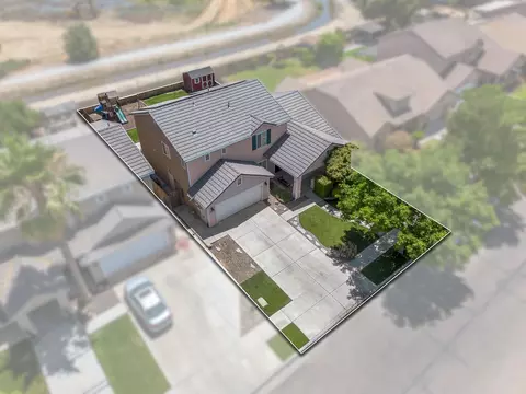 View/Area - 2223 E La Vida Ave, Visalia, CA 93292 photo 1 of 7