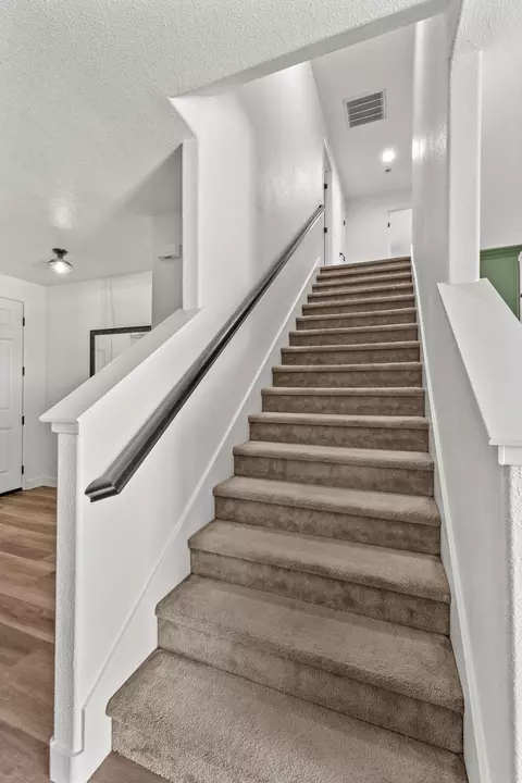Entry Way - 2223 E La Vida Ave, Visalia, CA 93292 photo 2 of 2