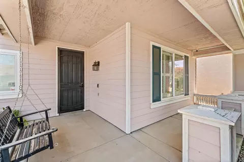 Exterior - 2223 E La Vida Ave, Visalia, CA 93292 photo 4 of 11