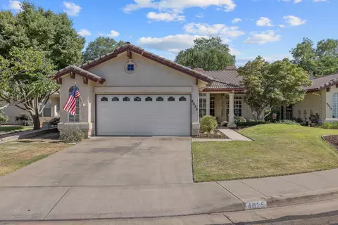 4025 W Hemlock Ct, Visalia, CA 93277
