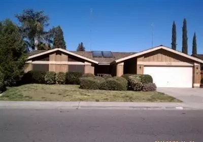 1216 W Evans Ave, Visalia, CA 93277
