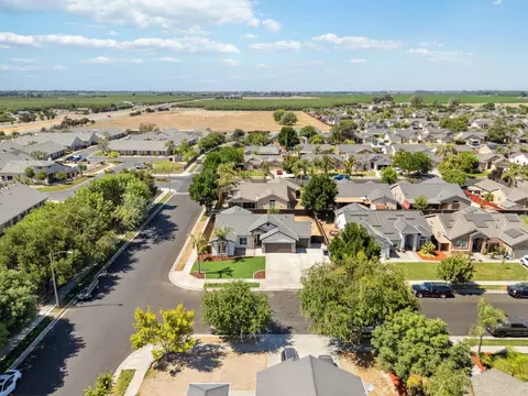 1696 Jacaranda St, Lemoore, CA 93245 photo 31