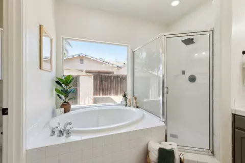 1696 Jacaranda St, Lemoore, CA 93245 photo 24