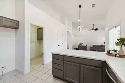 1696 Jacaranda St, Lemoore, CA 93245 photo 15