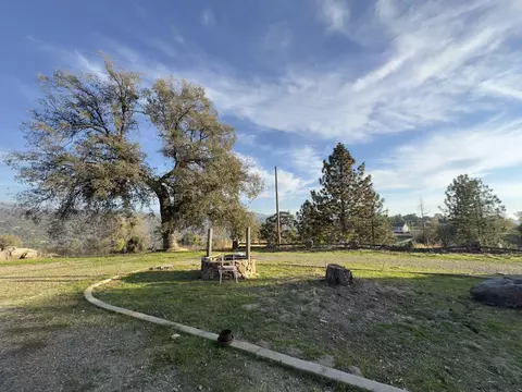 Exterior - 50200 Hogback Dr, Badger, CA 93603 photo 7 of 18