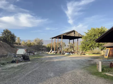 Exterior - 50200 Hogback Dr, Badger, CA 93603 photo 13 of 18