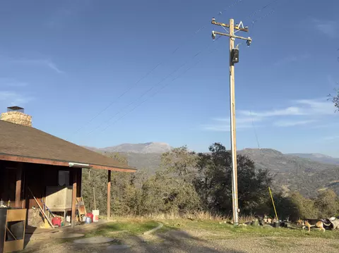 Exterior - 50200 Hogback Dr, Badger, CA 93603 photo 8 of 18
