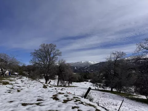 Exterior - 50200 Hogback Dr, Badger, CA 93603 photo 4 of 18
