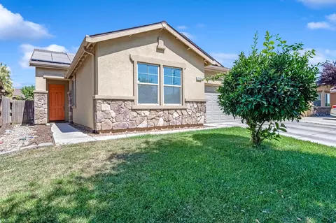 2434 S Laguna Ct, Visalia, CA 93292