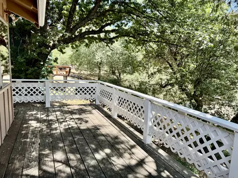 Exterior - 515 Mc Comber Dr, Springville, CA 93265 photo 7 of 9
