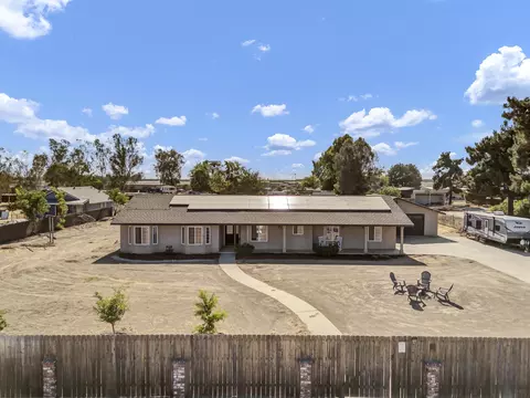 5916 W Caldwell Ave, Visalia, CA 93277