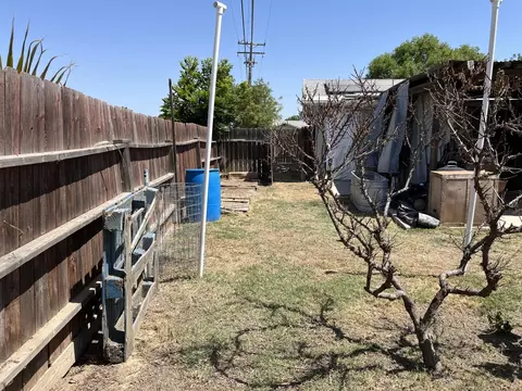 1105 E Malone St, Hanford, CA 93230 photo 23
