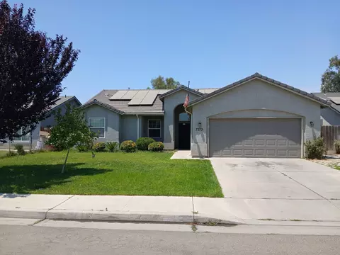 7272 Lickey Ct, Visalia, CA 93291