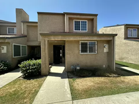 3600 O St #22, Bakersfield, CA 93301