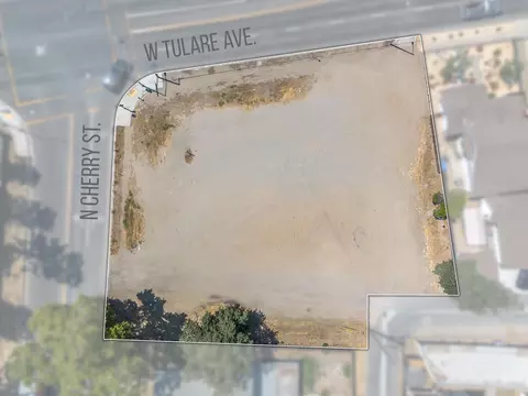 708 E Tulare Ave, Tulare, CA 93274 photo 3