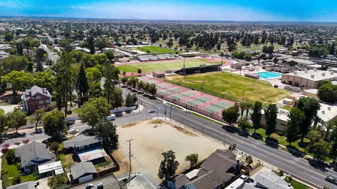 708 E Tulare Ave, Tulare, CA 93274 photo 20