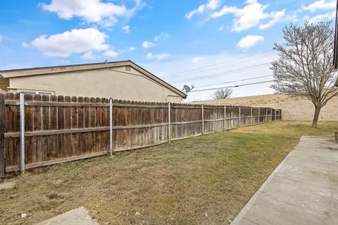 12807 Belle Haven Dr, Lemoore, CA 93245 photo 33