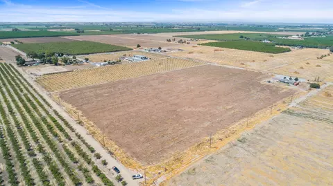 Houston Avenue, Hanford, CA 93230