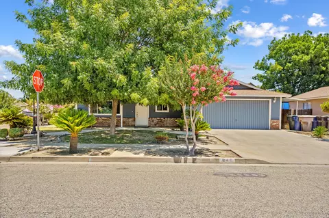 840 S Kazarian St, Tulare, CA 93274