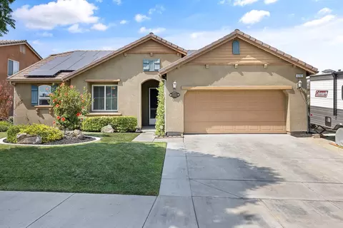 3202 W Stewart Ave, Visalia, CA 93291