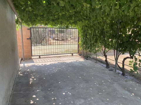 Exterior - 387 S Evans Rd, Tipton, CA 93272 photo 7 of 9
