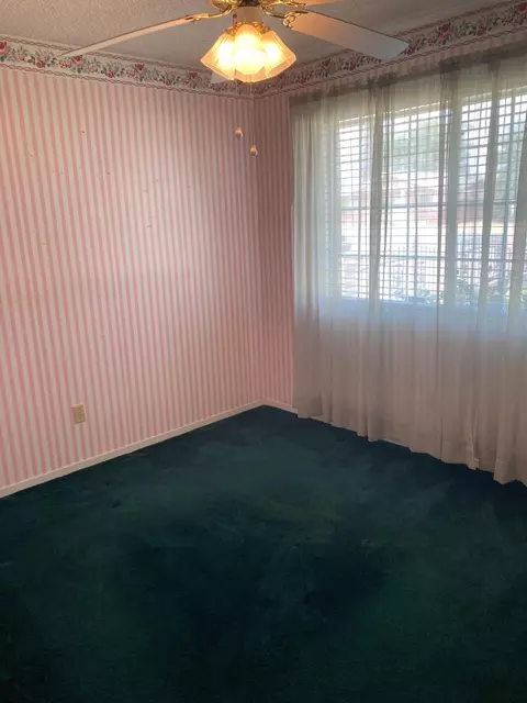 Bedroom - 387 S Evans Rd, Tipton, CA 93272 photo 1 of 4