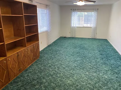 Living - 387 S Evans Rd, Tipton, CA 93272 photo 4 of 6