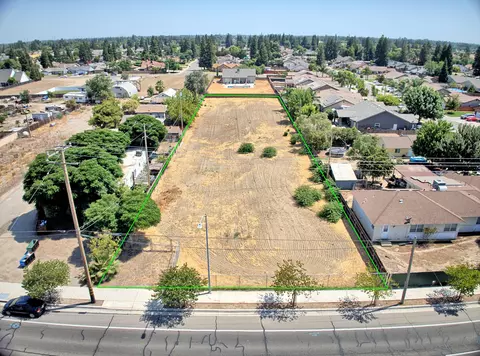 3203 E Houston Ave, Visalia, CA 93292