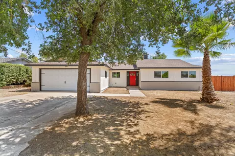 1527 E Olive Ave, Porterville, CA 93257