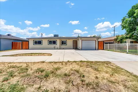 11445 Jones St, Hanford, CA 93230