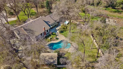 View/Area - 15664 Mills Dr #D, Visalia, CA 93292 photo 2 of 5