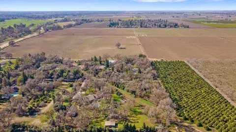 View/Area - 15664 Mills Dr #D, Visalia, CA 93292 photo 5 of 5