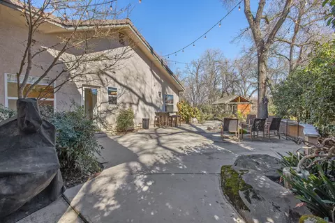 Exterior - 15664 Mills Dr #D, Visalia, CA 93292 photo 22 of 35