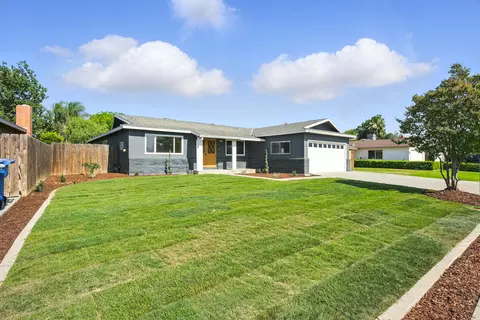 Exterior - 110 S Olive St, Lemoore, CA 93245 photo 4 of 6