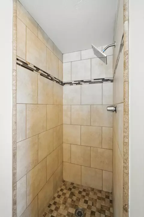 Bath - 110 S Olive St, Lemoore, CA 93245 photo 3 of 3