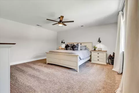 Bedroom - 31697 Gordon Dr, Exeter, CA 93221 photo 5 of 7