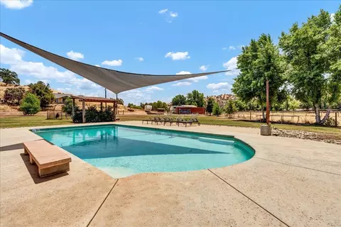 Exterior - 31697 Gordon Dr, Exeter, CA 93221 photo 6 of 12