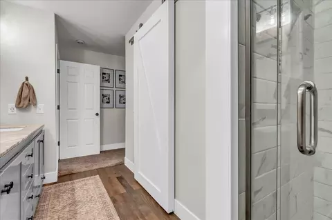 Bath - 31697 Gordon Dr, Exeter, CA 93221 photo 5 of 5