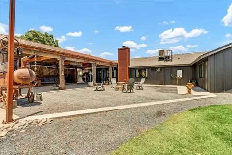 Exterior - 31697 Gordon Dr, Exeter, CA 93221 photo 5 of 12