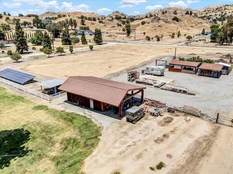 View/Area - 31697 Gordon Dr, Exeter, CA 93221 photo 5 of 6