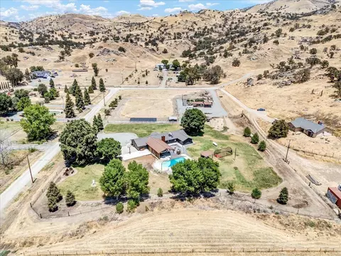 View/Area - 31697 Gordon Dr, Exeter, CA 93221 photo 6 of 6