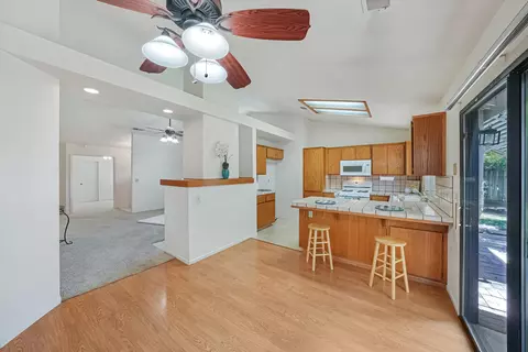 1437 E Vassar Ave, Visalia, CA 93292 photo 3